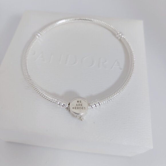 Pandora Marvel The Avengers Logo Clasp Snake Chain Bracelet - Picture 5 of 9
